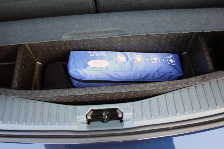  Ford Grand C-Max 2012 года  (фото 6 из 50)